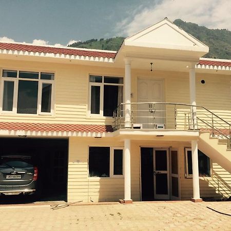 Hôtel Shalimar Heights à Srīnagar Extérieur photo