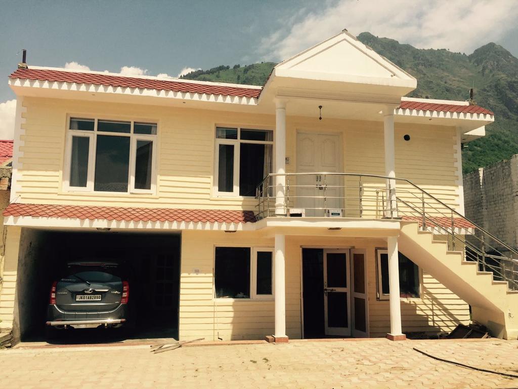 Hôtel Shalimar Heights à Srīnagar Extérieur photo