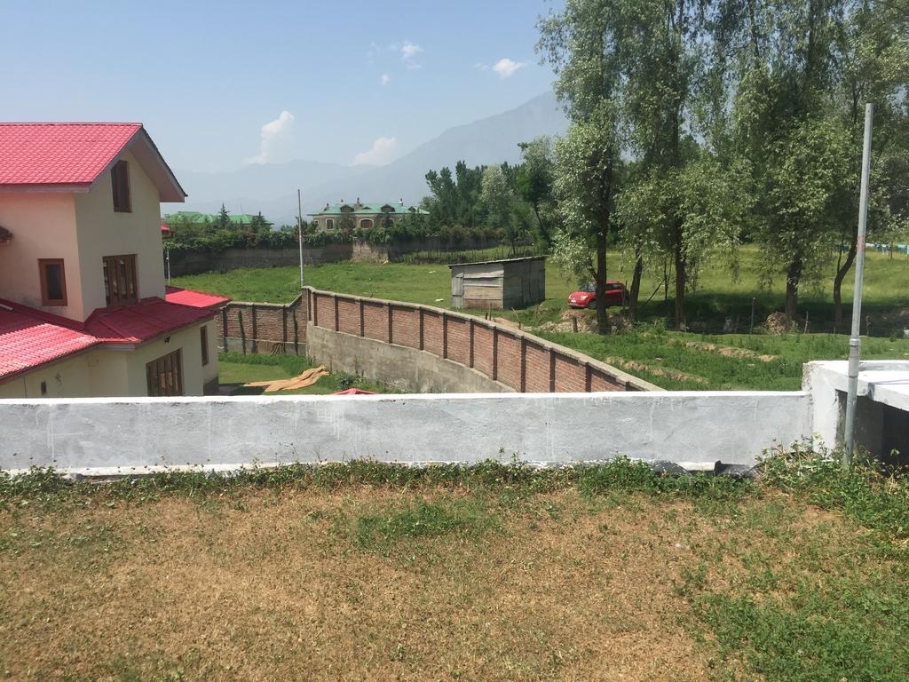 Hôtel Shalimar Heights à Srīnagar Extérieur photo